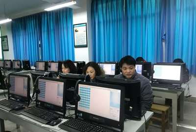 渭城区电教中心在陕西咸阳中学举办 “极域电子教室” 软件培训会